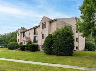 3 Brookside Dr APT 2, Exeter, NH 03833