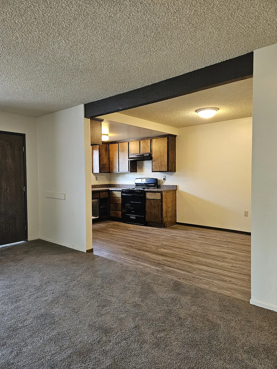 Building Photo - 40381 Mayberry Ave