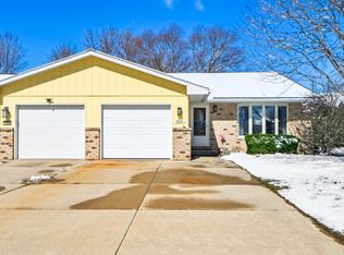 920 W McKinley Rd, Ottawa, IL 61350