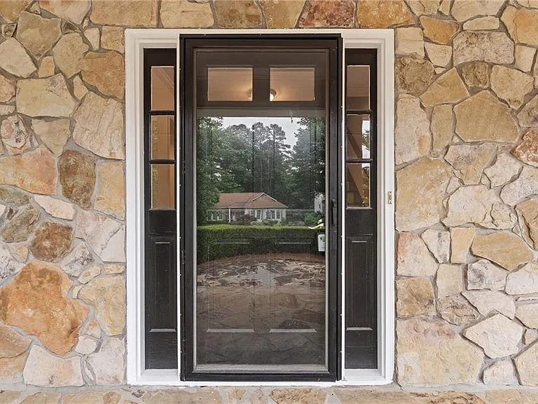 4496 Windsor Oaks Dr — Photo 4