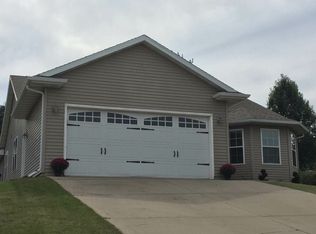 215 West St, Dane, WI 53529