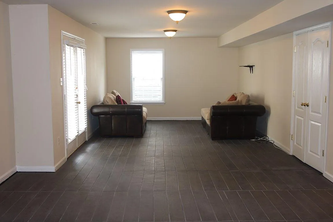 4313 George Frye Cir — Photo 3