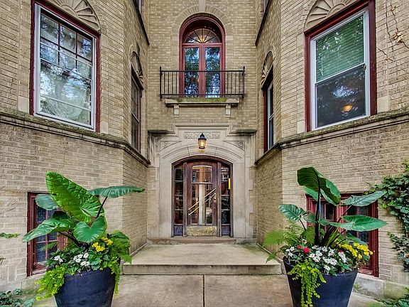 4th image of 6535 N Ashland Ave #1S
