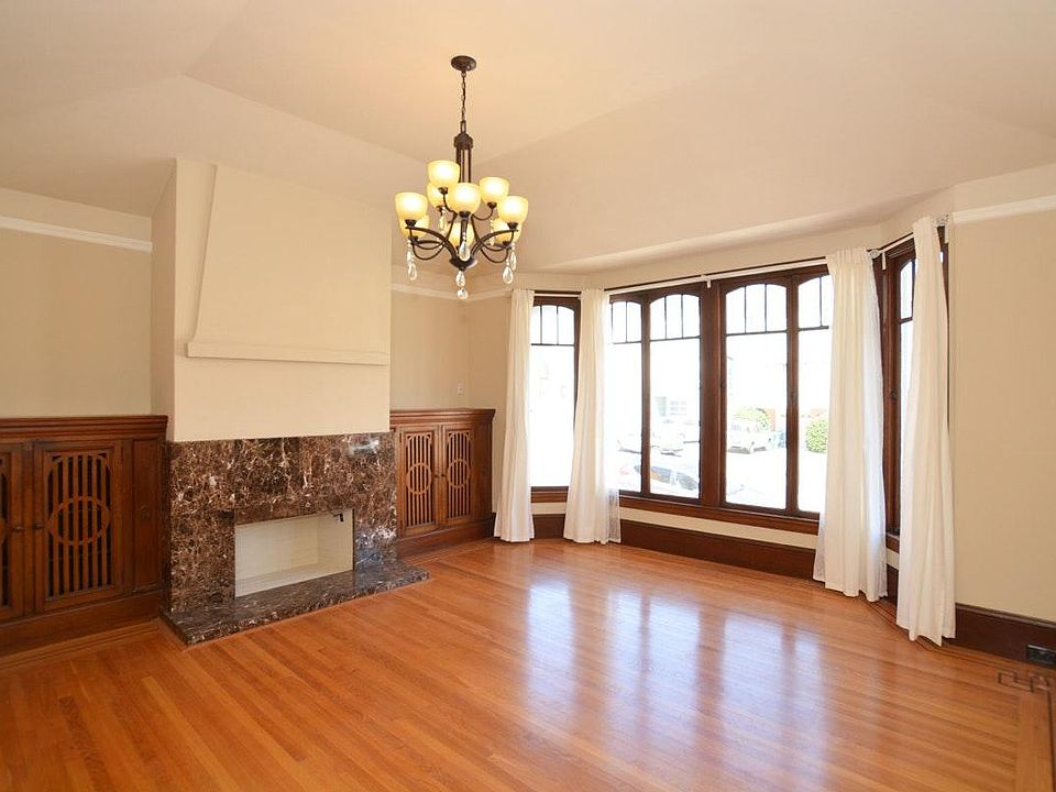 1st image of 847 32nd Ave