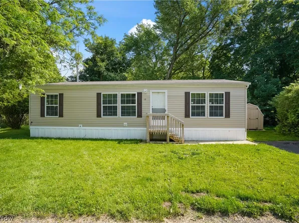 6835 Richmond Rd Trailer 12, Glenwillow, OH 44139