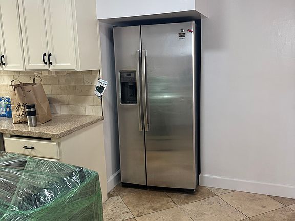 2nd image of 1312 N Laurel Ave APT 1