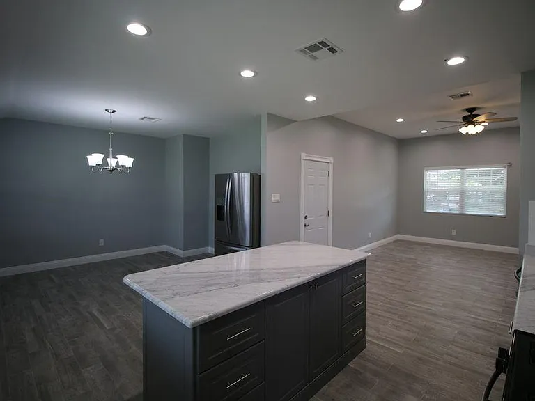 2149 Daniels Rd — Photo 3