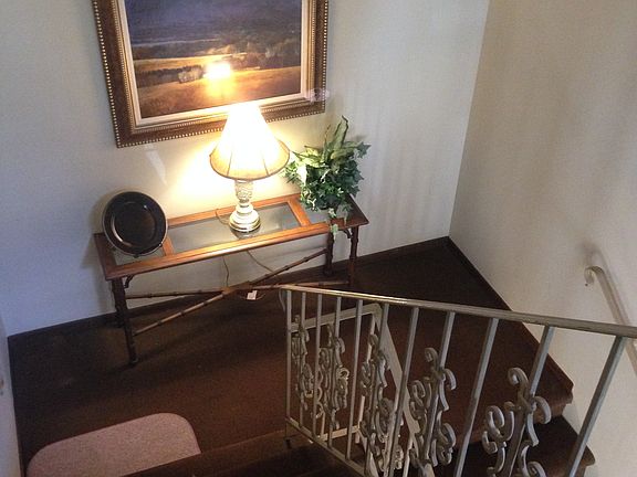 3rd image of 810 Highland Dr Unit 403