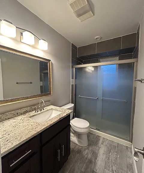 1243 Queen St NE #3 — Photo 4