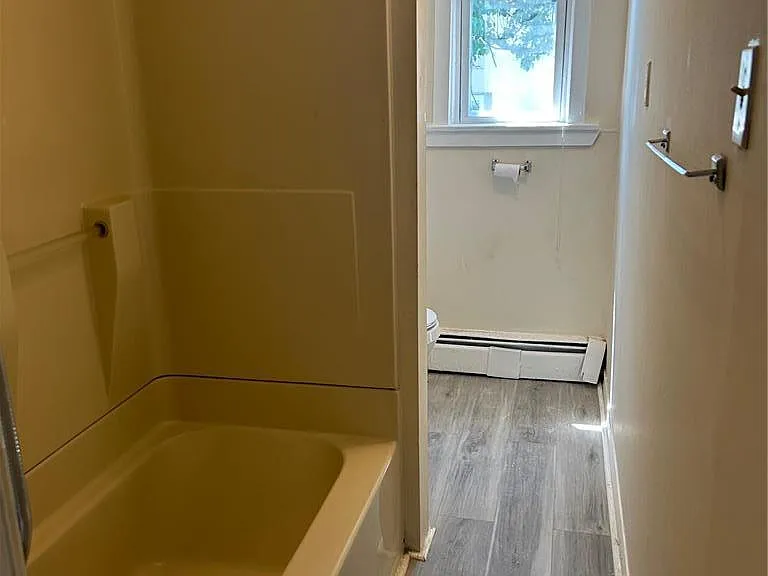740 Laufer St — Photo 12