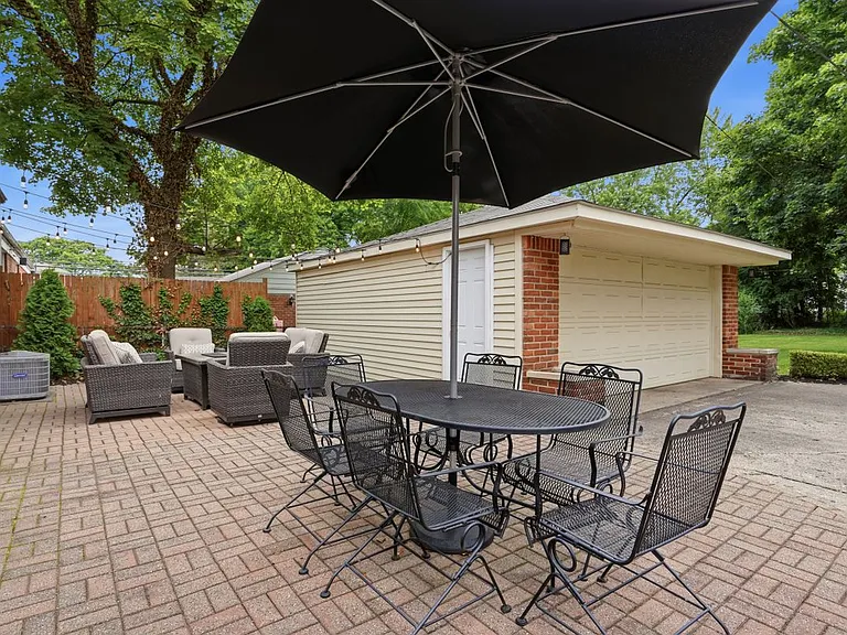 1132 Hickory Ave — Photo 31