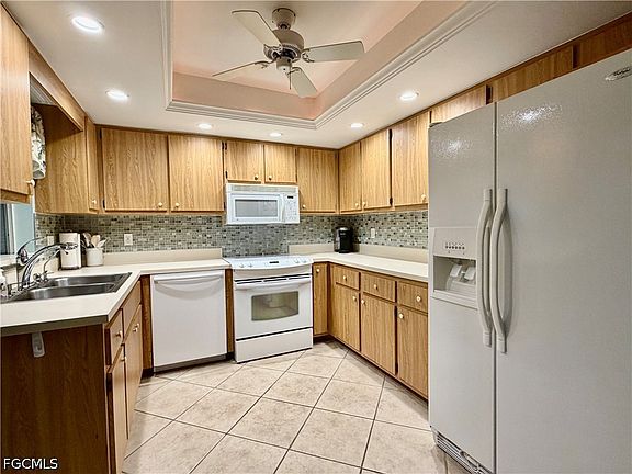 2nd image of 3437 Clubview Dr
