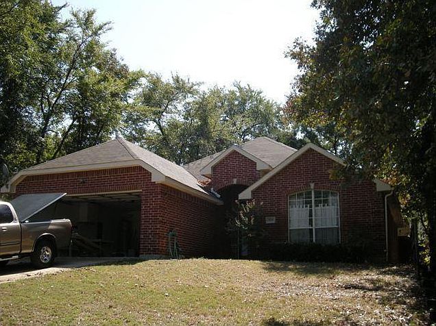 1st image of 829 Shoreline Dr