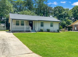 8431 Attleboro Dr, Jonesboro, GA 30238