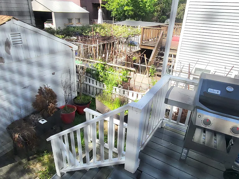 309 Beacon St S — Photo 16