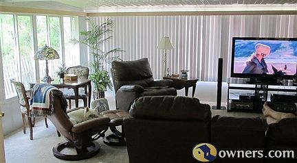 400SF Florida Room/Den