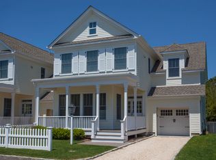 6 Pond Xing #3, Southampton, NY 11968