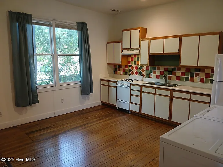 717 N 5th Ave — Photo 7