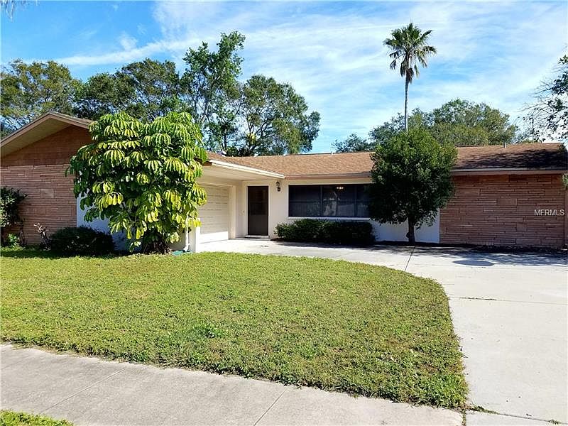 1st image of 14989 Cromwell Dr