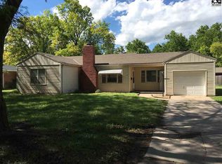 108 Carlton Rd, Hutchinson, KS 67502