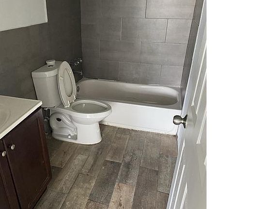 3rd image of 5986 NW 21st St
