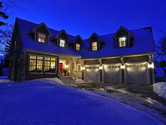 Lovely custom home in heart of Wayzata