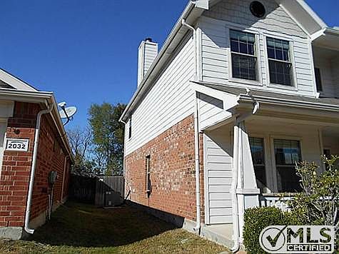 2nd image of 2028 Helmoken Falls Dr