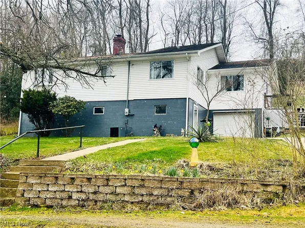 841 Seabrights Ln, Martins Ferry, OH 43935