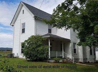 303 Vermillion St, Athens, WV 24712