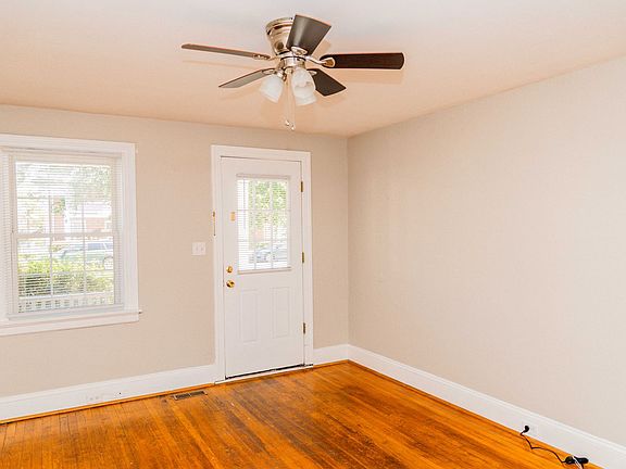 3rd image of 3411 Stuart Ave APT 1