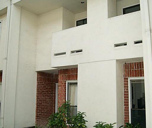 4th image of 2460 Bering Dr