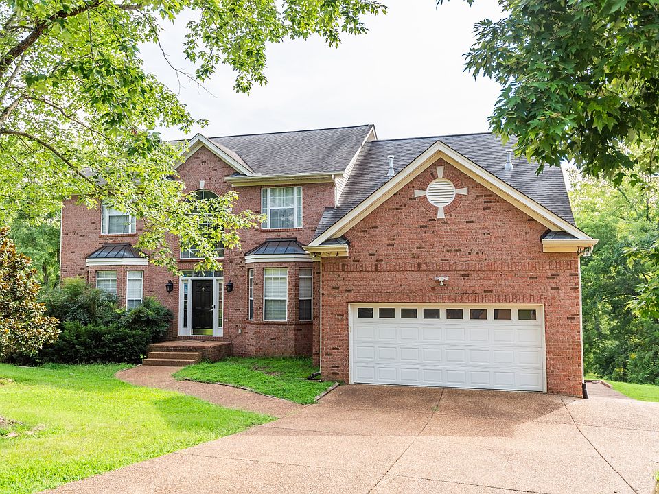 1st image of 814 Lynn Dr