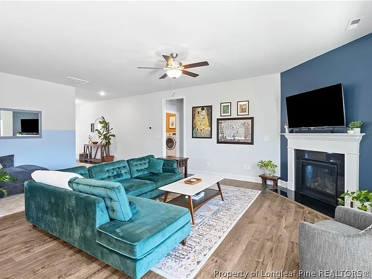 143 Western Pine Way — Photo 4