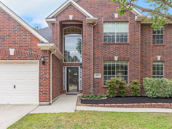 5th image of 2211 Blossom Creek Dr