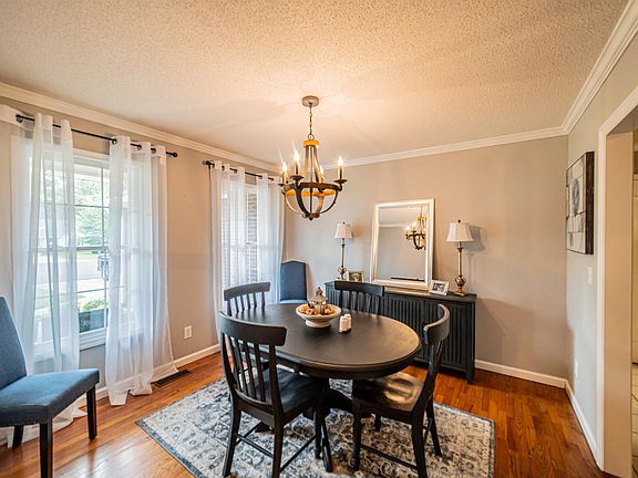4th image of 340 Jolee Way