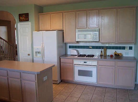 3rd image of 605 Parkside Dr