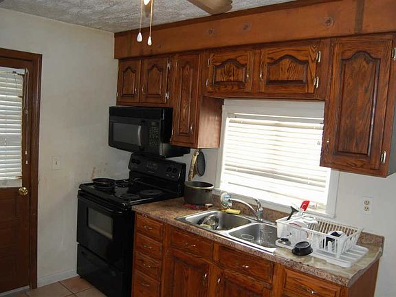 3rd image of 3218 Latonia Ave