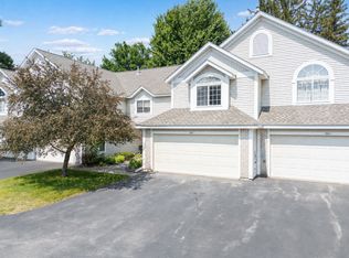 1953 Waterford Pl SW, Rochester, MN 55902