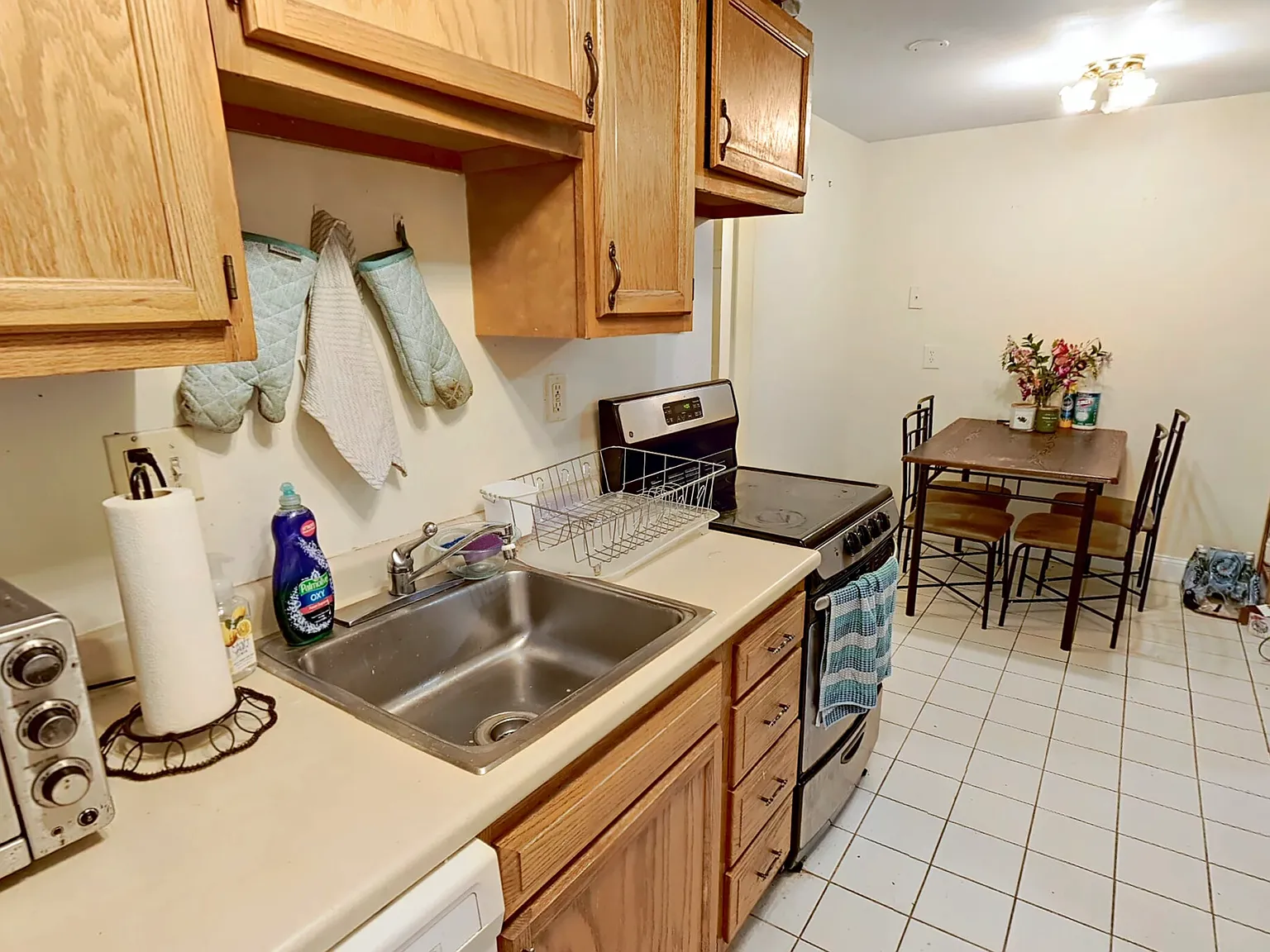 4 bed, $3,950 — Photo 1