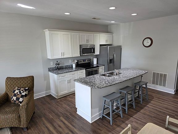 2nd image of 1117 Greenwood Aly #104