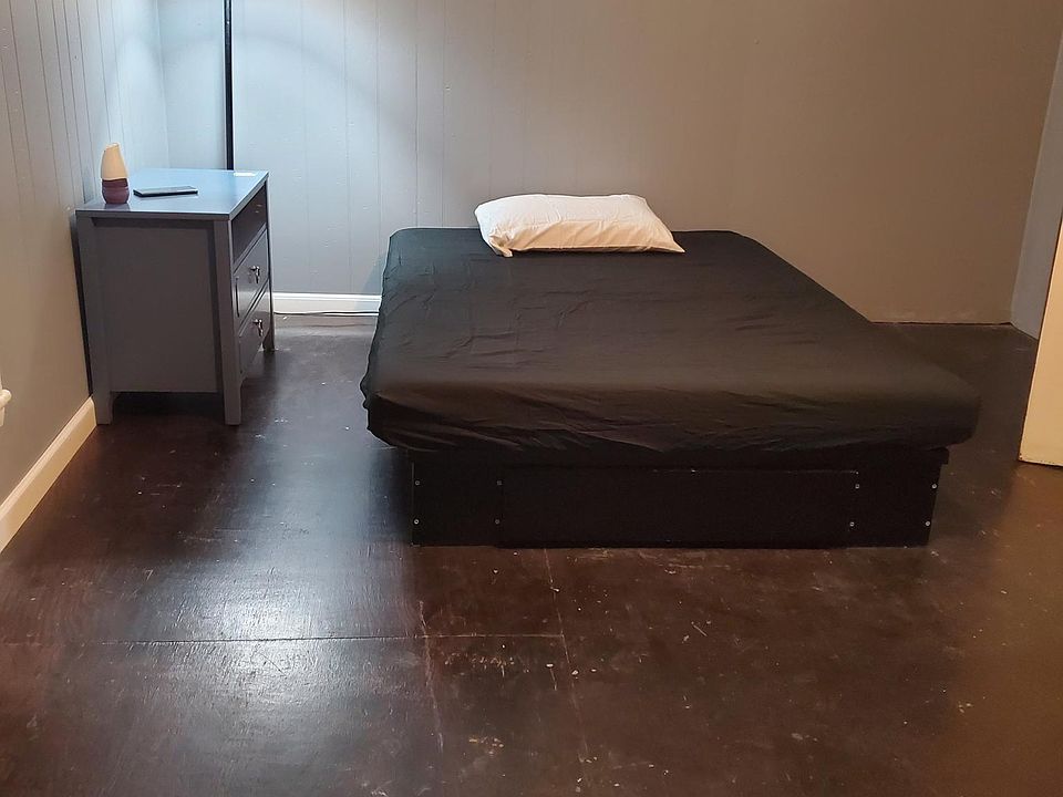 2nd image of 310 N Hyde Park Ave APT 2