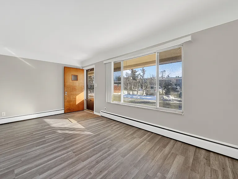 23 W Burdick St #4 — Photo 4