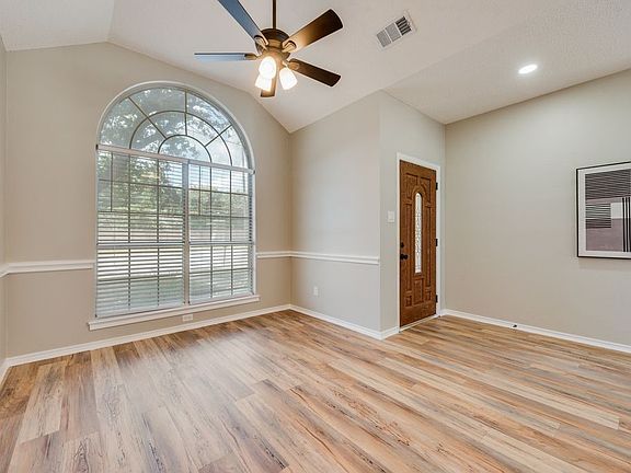 4th image of 7400 Chapman Rd