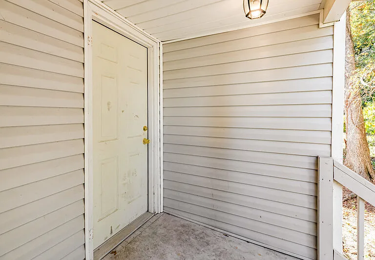659 Wilson St — Photo 16
