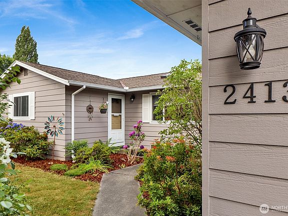3rd image of 2413 N 18th Place