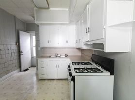 830 W North St