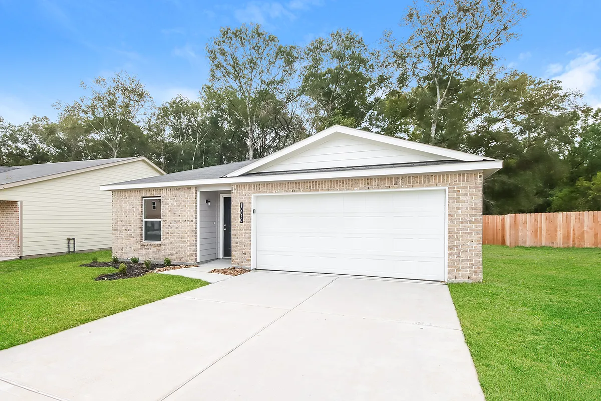 Building Photo - 10070 Cerritos Dr
