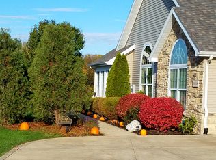 11006 Elkhart Pl, Winfield, IN 46307