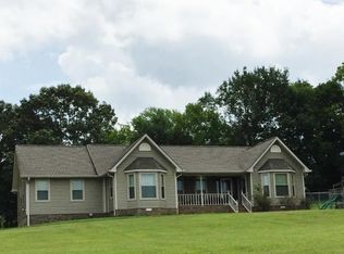 9466 E Valley Rd, Dunlap, TN 37327