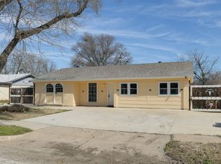 736 Windsor Dr, Everman, TX 76140